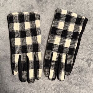 Black and White Checkered Gloves